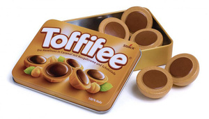 Drewniane Toffifee w puszce do zabawy w sklep kuchnię urodziny Erzi