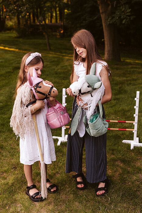 Hobby Horse Koń na kiju pluszowa zabawka do zabawy w domu i plenerze Astrup