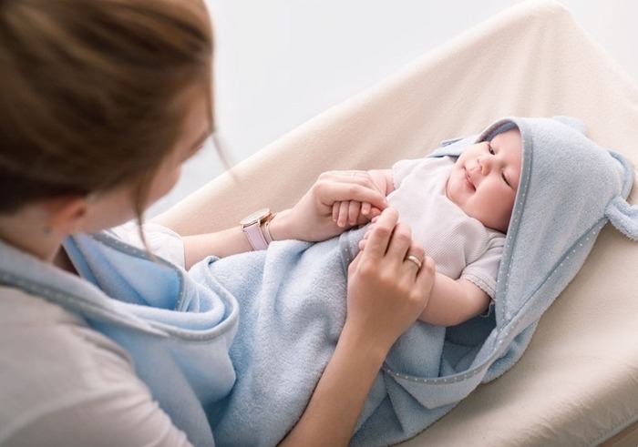 Pastelowe okrycie kapielowe Błękit Lullalove